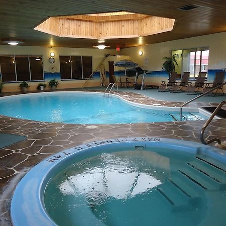 Canway Inn & Suites Dauphin Luaran gambar