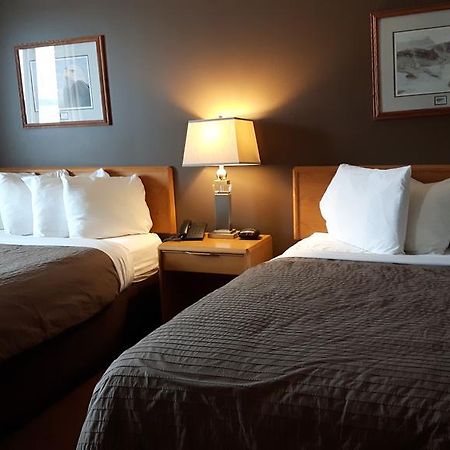Canway Inn & Suites Dauphin Luaran gambar