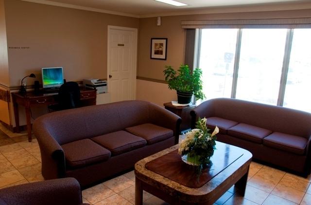Canway Inn & Suites Dauphin Luaran gambar