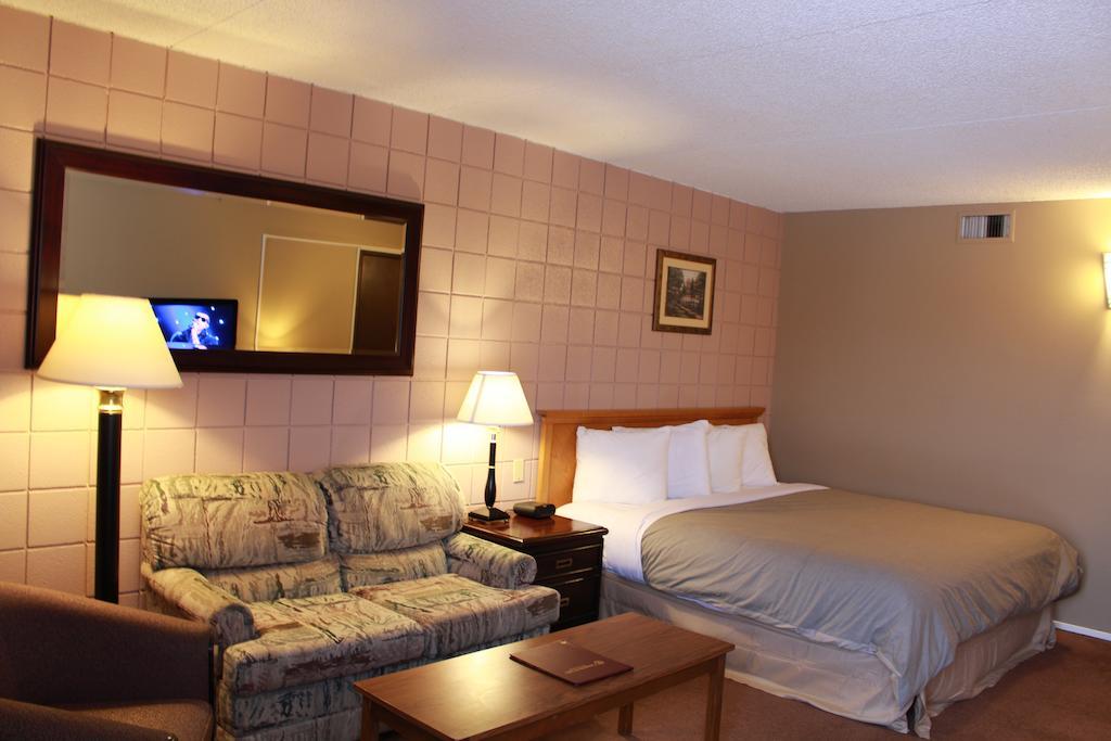 Canway Inn & Suites Dauphin Luaran gambar