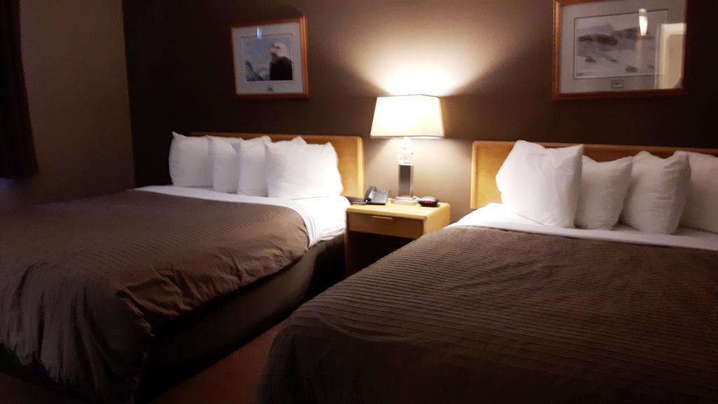 Canway Inn & Suites Dauphin Luaran gambar