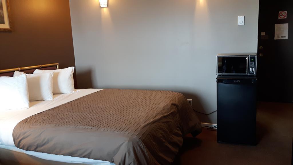 Canway Inn & Suites Dauphin Luaran gambar